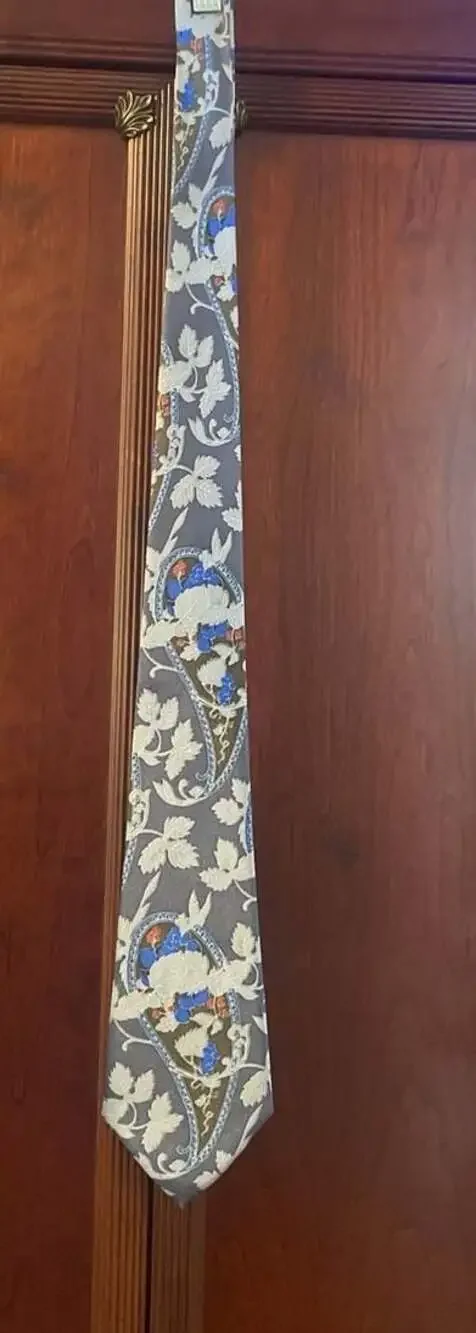 Vintage City Gold Handmade Italy 100% Silk Tie Blue Floral Paisley Grape Pattern